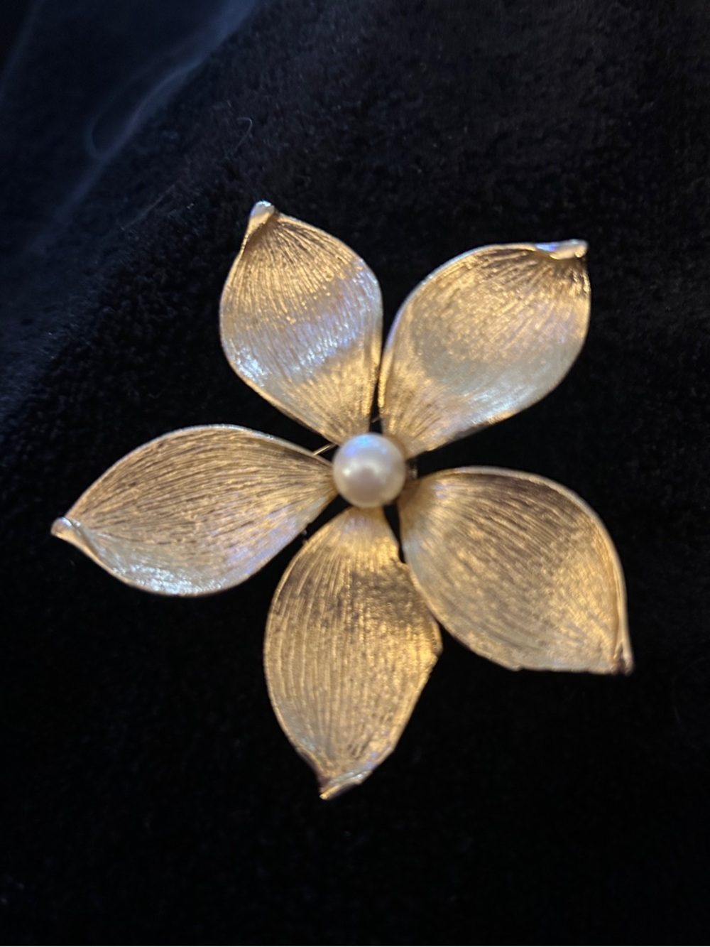 Gold Flower Pearl Center Brooch - Women Jewelry